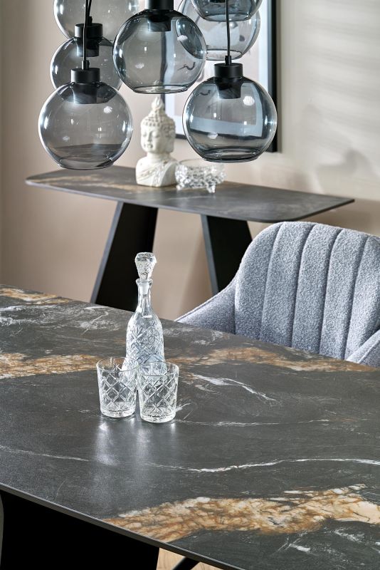 Jídelní stůl FORUM