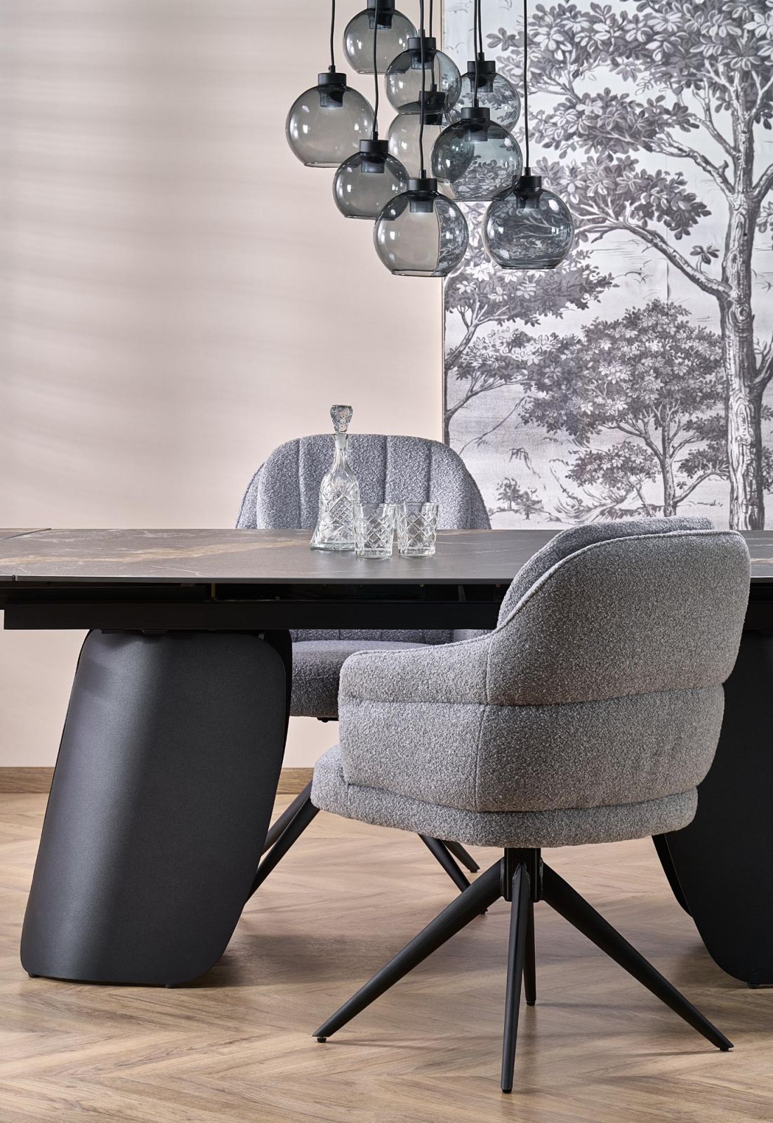 Jídelní stůl FORUM