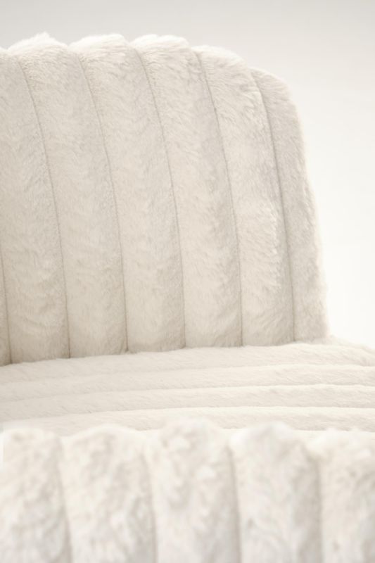 Jídelní židle K572 krémová