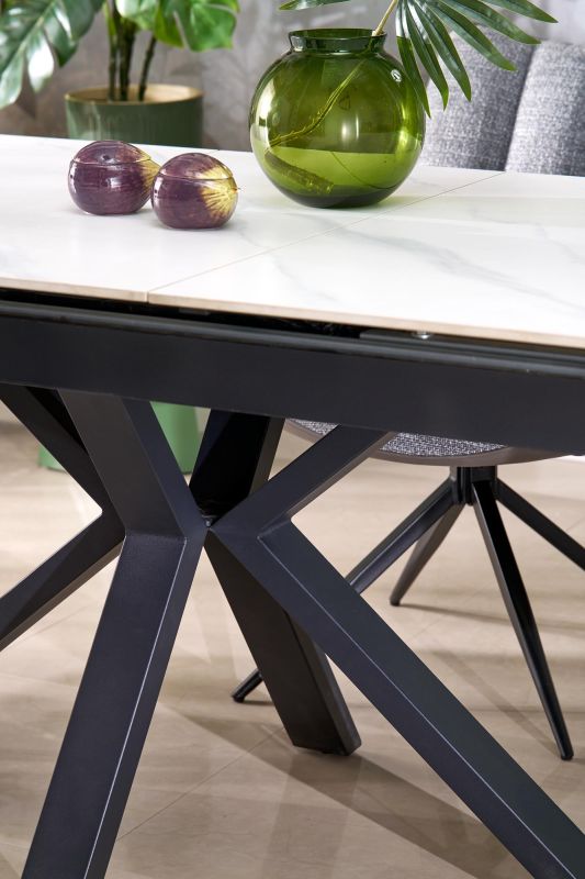 Jídelní stůl PLATAN