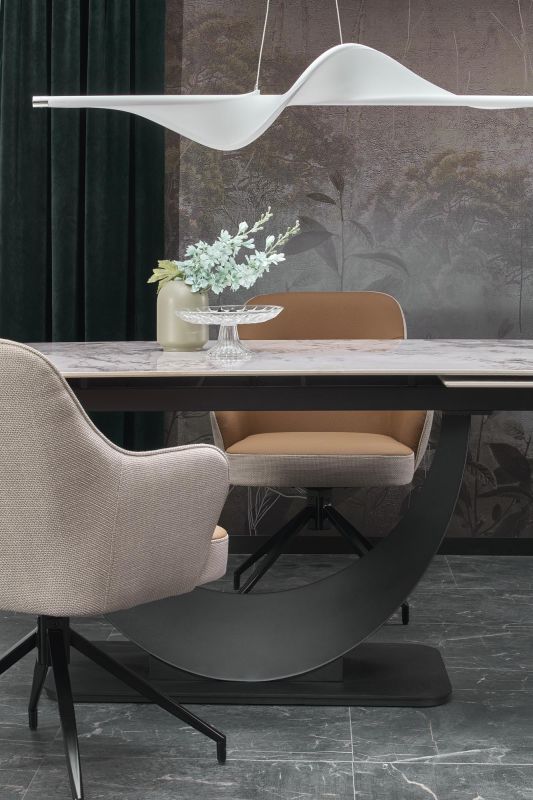 Jídelní stůl FERNANDO